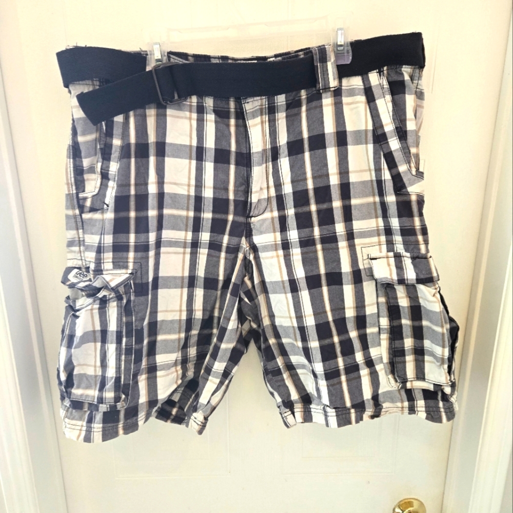 Men's Size 40 , Cotton,  Lee Dungarees Plaid Shorts with Belt